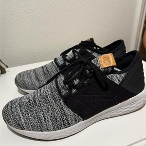 New Balance Men's Black and White Knit Sneakers